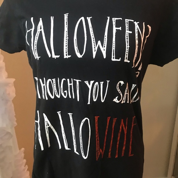 Tops - black “hallow-wine” tee